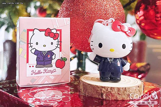 Hello Kitty穿上捷運站長制服，全新造型卡充滿療癒感(圖/台北市政府　提供)