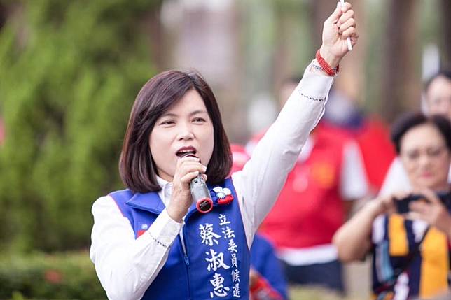 台南市議員蔡淑惠涉嫌詐取助理補，被判有期徒刑2年、緩刑5年，褫奪公權3年。（取自蔡淑惠臉書）