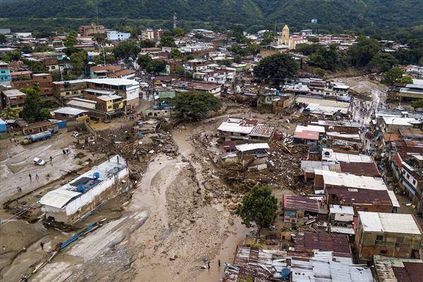 委內瑞拉北部城鎮發生土石流。美聯社