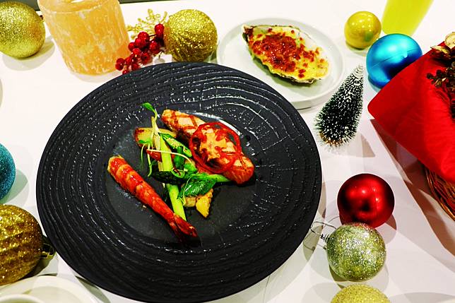 ▲「喜歡廳」耶誕套餐1,880元起，販售時間從12/24到明年的1/1（圖/大地酒店）