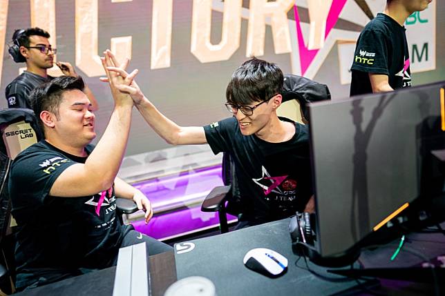 亂講話怕爆XD（圖片來源：LoL Esports Flickr）