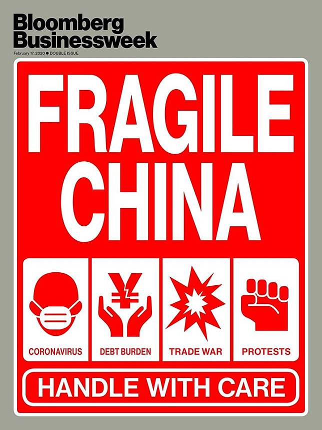最新《彭博商業周刊》的封面，以「China」一字雙關，諷中國易碎請小心。   圖：翻攝自台灣國護照貼紙臉書