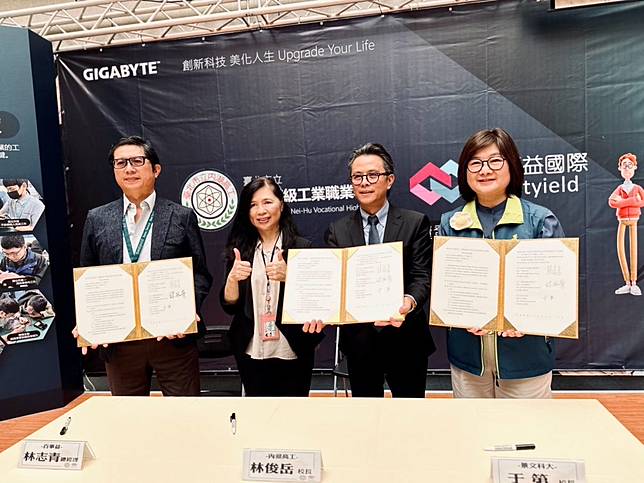台北市首創高中特教專業技能班-開設全國唯一特教專業技能班「微電腦修護科」。（台北市教育局提供）
