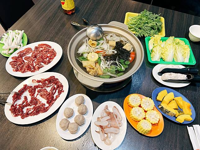 去台南必朝聖！林志玲也愛吃的「三大牛肉火鍋」，用每日現切溫體牛+溫潤湯底收服吃貨的心