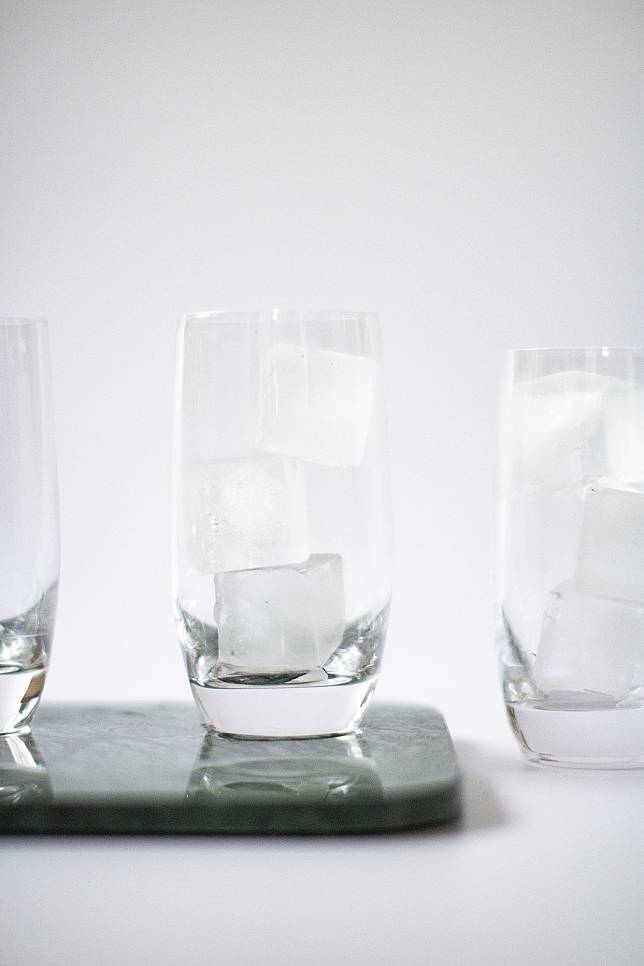 Quality ice cubes are key to a great cocktail (Photo: Victoria Chow)