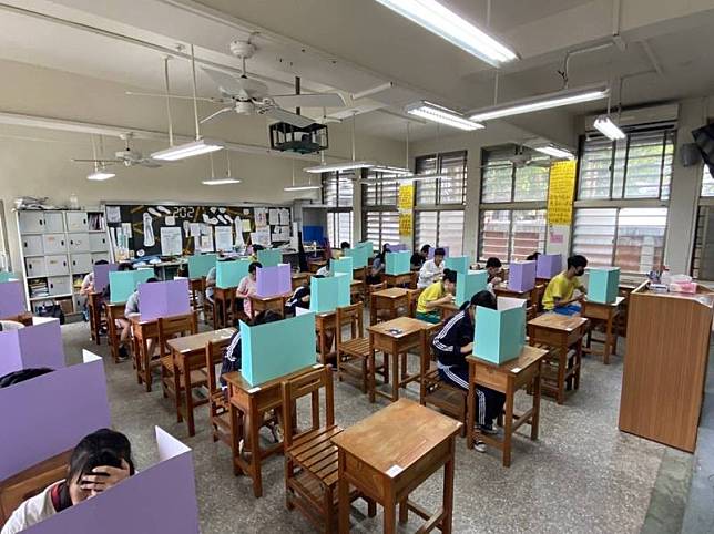 國中會考補考首日，各科到考率約92％，創史上新低。(台南市教育局提供)