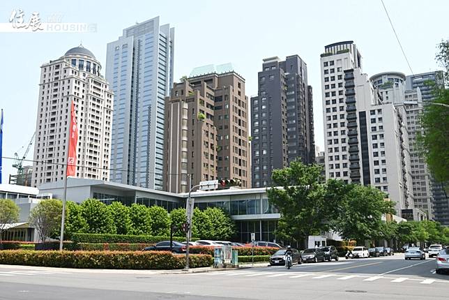 台中二房中古屋交易，西屯區拿下冠軍、北區居次。