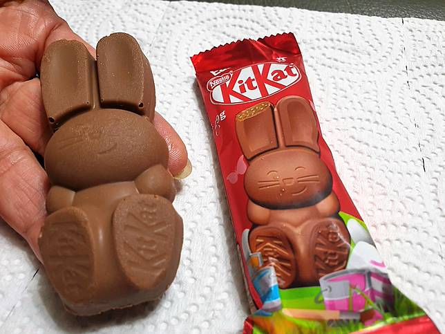 Kitkat「復活節兔子巧克力」(39元/個)，是經典的巧克力牛奶口味，造型可愛。