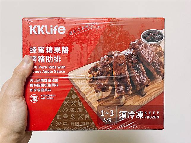 碁富食品KKLife於2020年12月在食驗室上架冷凍新品「 蜂蜜蘋果醬烤豬肋排 」，因難以看到消費者在家吃冷凍品的真實樣態，而展開合作。（圖片來源：食驗室心得）