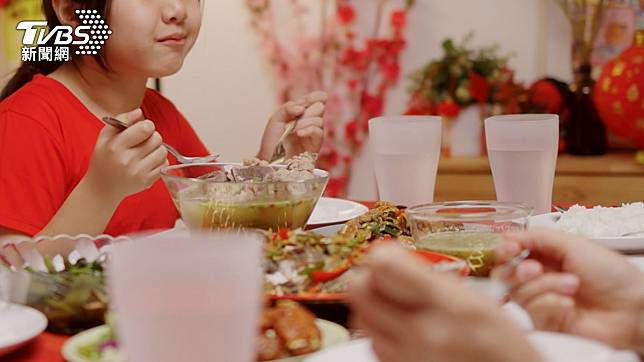 過年要應付不熟的親戚讓人超心累。（示意圖／Shutterstock達志影像）