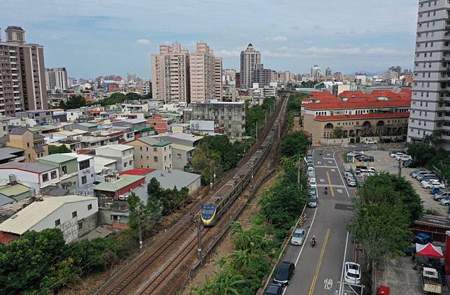 台鐵平鎮臨時站動工　搭火車通勤更便利