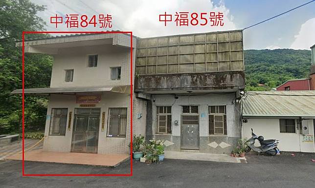 賴清德在新北萬里的老家（左邊房屋）掀違建爭議。翻攝自google map