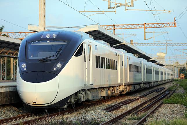 台鐵EMU3000型新自強號城際列車將於12月29日啟航。   圖：台鐵／提供