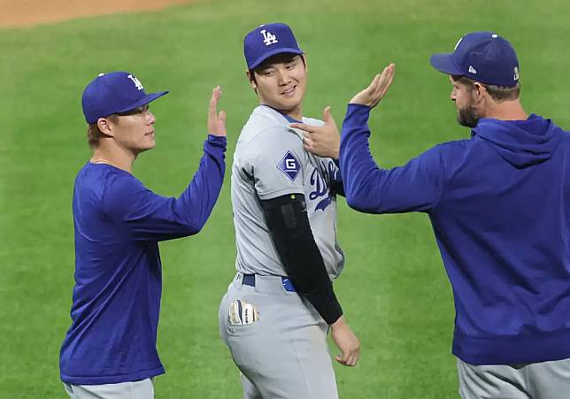 道奇山本+大谷率隊搶首勝。法新社