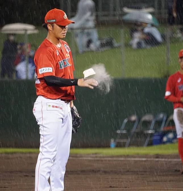 樂天桃猿簽下日籍投手鈴木駿輔。取自鈴木駿輔IG