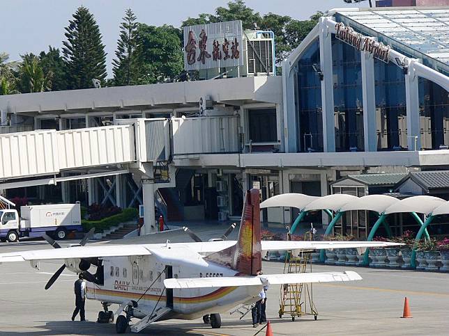 台東縣府將在台東航空站設快篩站，守護離島居民健康。  （記者鄭錦晴攝）