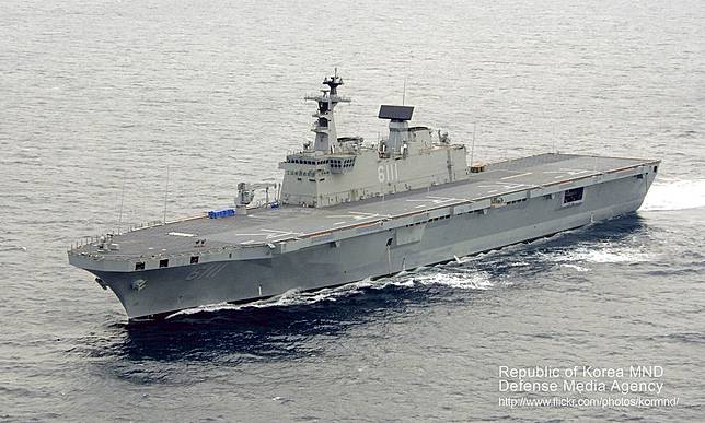 水上艦  旭日旗  （used) 水上艦 旭日旗 （used)（旭日旗」不掲揚要求で日本不参加の
