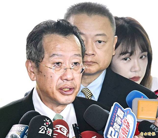 國防部長顧立雄受訪。(記者方賓照攝)