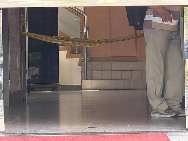 台南市東區林森路上一家眼科診所驚傳一名清潔婦人搭貨梯時遭貨梯夾斷頭的身首異處驚悚命案。(民眾提供)