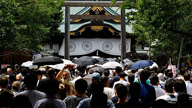 15日第二次世界大戰結束78週年紀念日，日本民眾赴靖國神社悼念。路透社