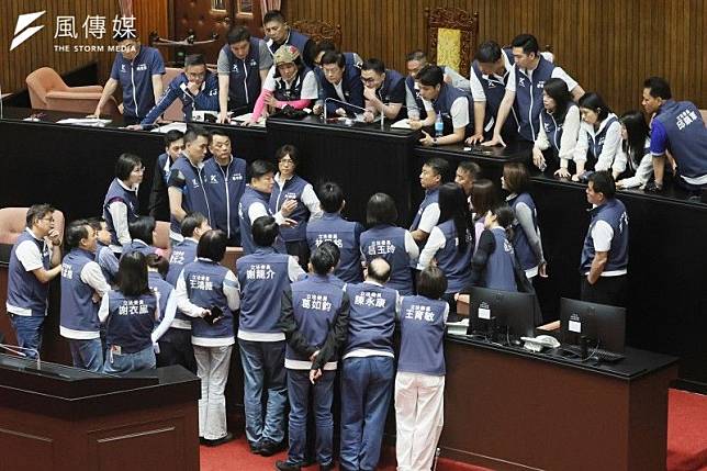 國民黨團擬推《選罷法》修法，藍營議員建議勿忽略社會大眾的意見。（資料照，柯承惠攝）