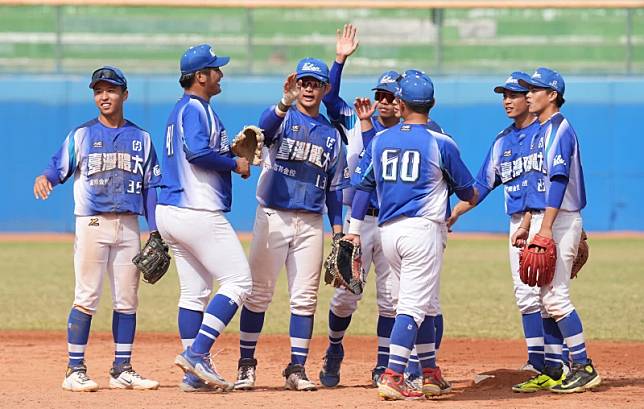 台灣體大力退世新大學收第7勝。大專體總提供