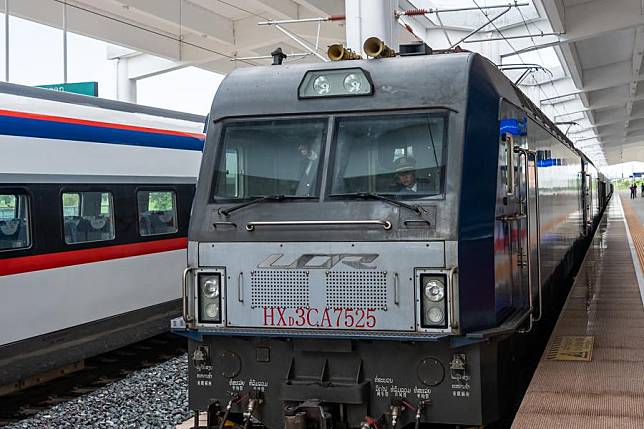 A train driven independently by a Lao train driver leaves the Vientiane station of the China-Laos Railway in Vientiane, Laos, Aug. 5, 2024. (Kaikeo Saiyasane/Xinhua)