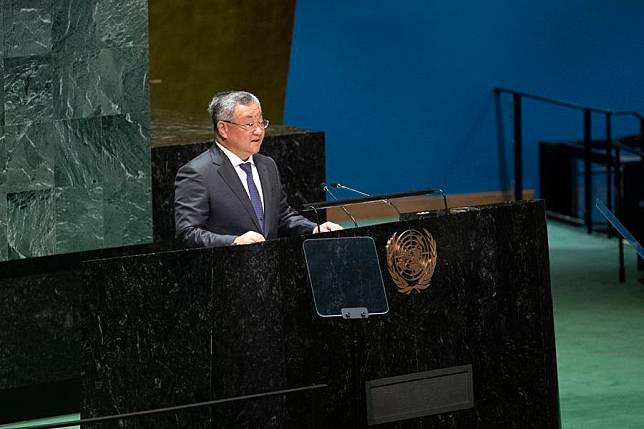 Fu Cong, China's permanent representative to the United Nations, introduces the draft resolution on &ldquo;Enhancing International Cooperation on Capacity-building of Artificial Intelligence&rdquo; during the UN General Assembly (UNGA) plenary session at the UN headquarters in New York, July 1, 2024. (Xinhua/Wang Jiangang)