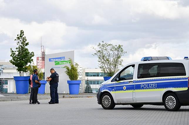 Policemen are on duty in the city of Frankfurt (Oder) in Germany near the Polish border, Sept. 10, 2024. (Xinhua/Ren Pengfei)