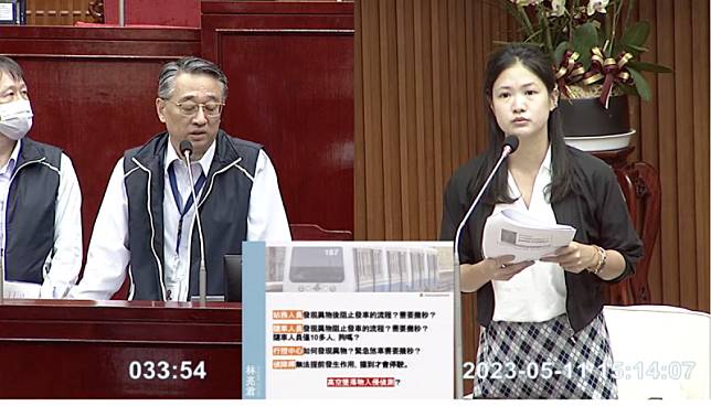 台北市議員林亮君質詢台北捷運總經理黃清信。 圖：翻攝直播畫面