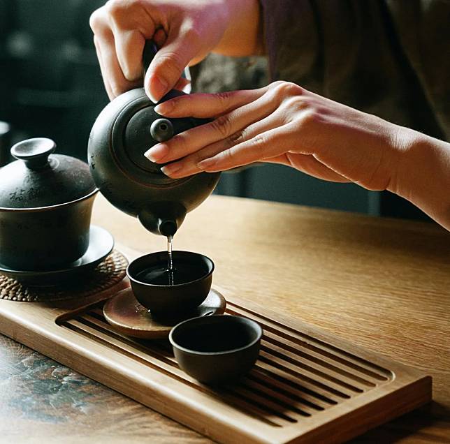 許多人怕喝了茶就睡不好，但其實喝對茶，不僅能幫助降血壓血糖，還能瘦身。（示意圖／pixabay）