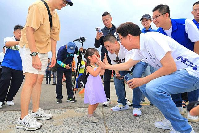 國民黨透過臉書盤點基隆市長謝國樑市政升級八大政績。（取自謝國樑FB）