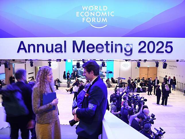 People attend the World Economic Forum (WEF) in Davos, Switzerland, Jan. 23, 2025. (Xinhua/Lian Yi)