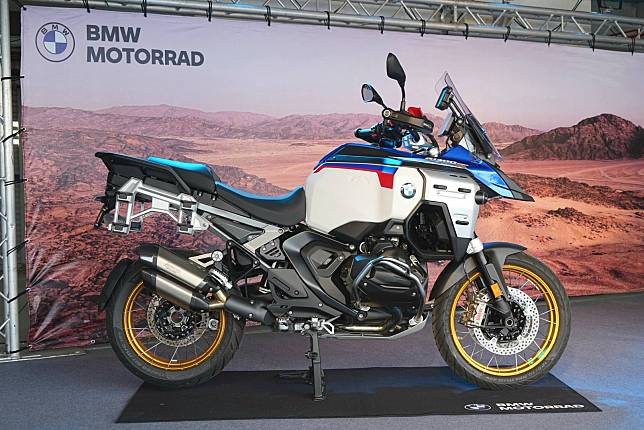 BMW Motorrad 大鵬灣車主賽道日 發表全新多功能旗艦車款R1300 GS ADVENTURE