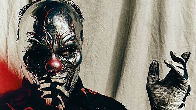 Shawn 'Clown' Crahan เผยถึงเหตุผลที่ Slipknot จะไม่มีวันเลิกสวมหน้ากากเด็ดขาด