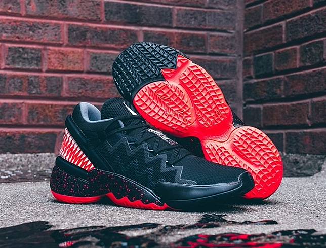 adidas DON Issue 2 曾經與「猛毒」聯名。／圖片來源：<a href=