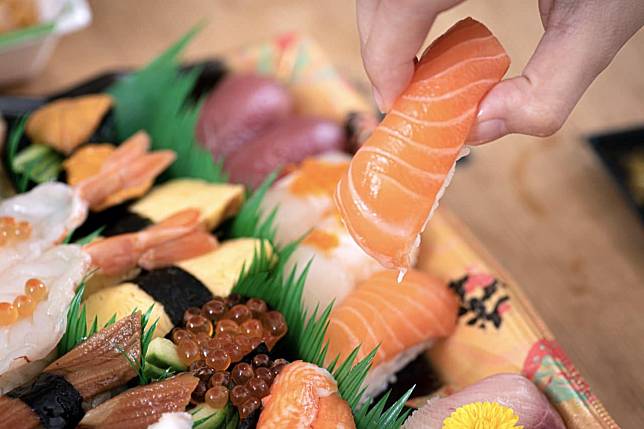 【好食課熱量圖鑑】生魚片、握壽司與軍艦壽司熱量大公開