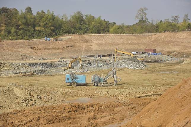 This photo taken on Feb. 1, 2024 shows the construction site of the Dang Kambet reservoir in Kampong Thom province, Cambodia. (Photo by Liao Hongqing/Xinhua)