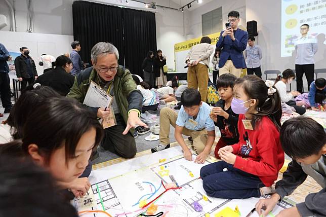 李遠邀請孩子共繪國家兒童未來館藍圖