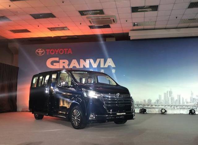 Toyota Granvia 台灣發表，鎖定觀光商務市場。