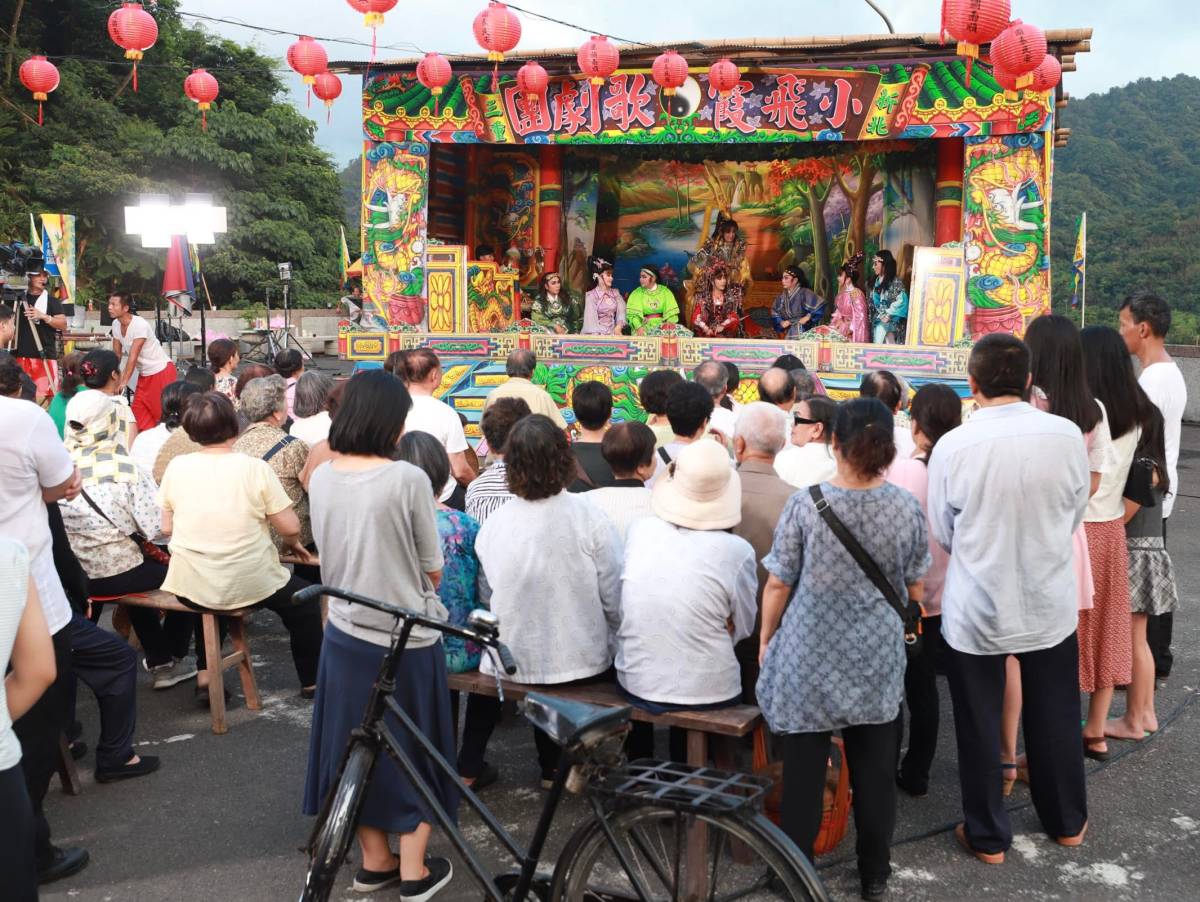 大時代》耗資200多萬打造野台戲演員歌仔戲扮相驚艷全場| 民視新聞網| LINE TODAY