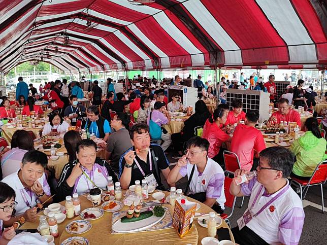 全運會在台南登場，台南市府設「英雄宴」款待來自各縣市的選手。（記者黃文記攝）