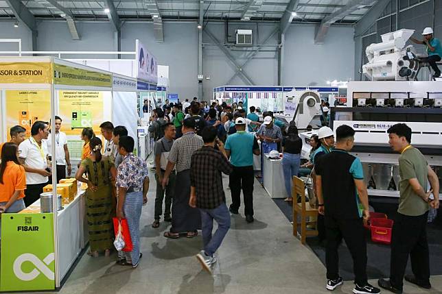 People visit a trade expo at the Yangon Convention Center in Yangon, Myanmar, June 28, 2024. (Xinhua/Myo Kyaw Soe)