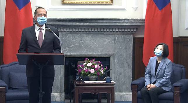 總統蔡英文今（10）日上午接見美國衛生部長艾薩。（截自蔡英文粉專直播）

