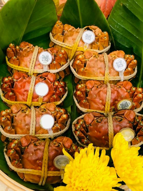 ▲我們在台灣就能品嘗到產地最新鮮，且品質風味都不輸陽澄湖的美味大閘蟹！（圖/奧丁丁市集）