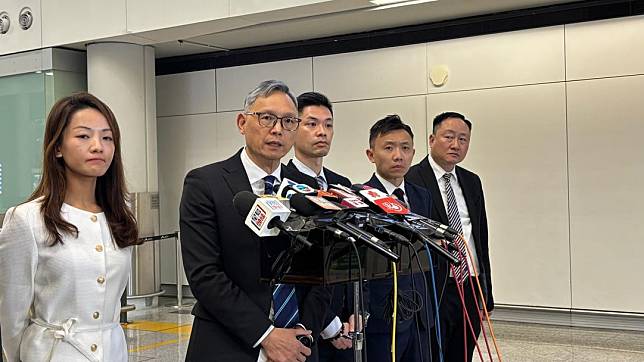 卓孝業(左二)指泰方非常重視港人被禁錮事件