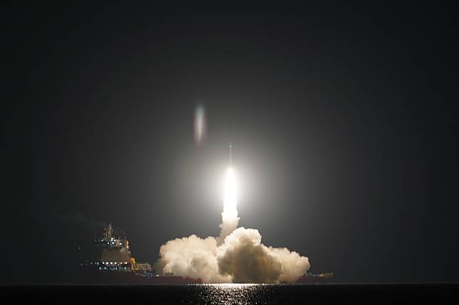 A CERES-1 Y4 carrier rocket carrying the Tianqi 33-36 satellites belonging to the Tianqi constellation blasts off from the waters near east China's Shandong Province, Dec. 19, 2024. (Photo by Guo Jinqi/Xinhua)