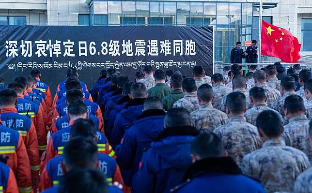 A memorial service mourning the victims of the 6.8-magnitude earthquake that struck Dingri County is held in Chamco Township of Dingri County in Xigaze, southwest China's Xizang Autonomous Region, Jan. 13, 2025. On Jan. 7, the strong earthquake hit Dingri, home to the northern base camp of the world's highest peak, Mount Qomolangma, claiming 126 lives. (Xinhua/Tenzin Nyida)