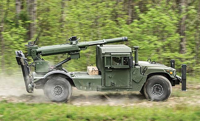「鷹眼」105公厘車載榴砲性能優異，可望透過實戰，發揚機動火力支援效能。（取自通用汽車集團網站）