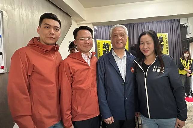 ▲罷免吳思瑤領銜人張克晉（右3）受訪時痛批，吳思瑤所有言行舉止，根本不配做立委。（圖／罷團提供）